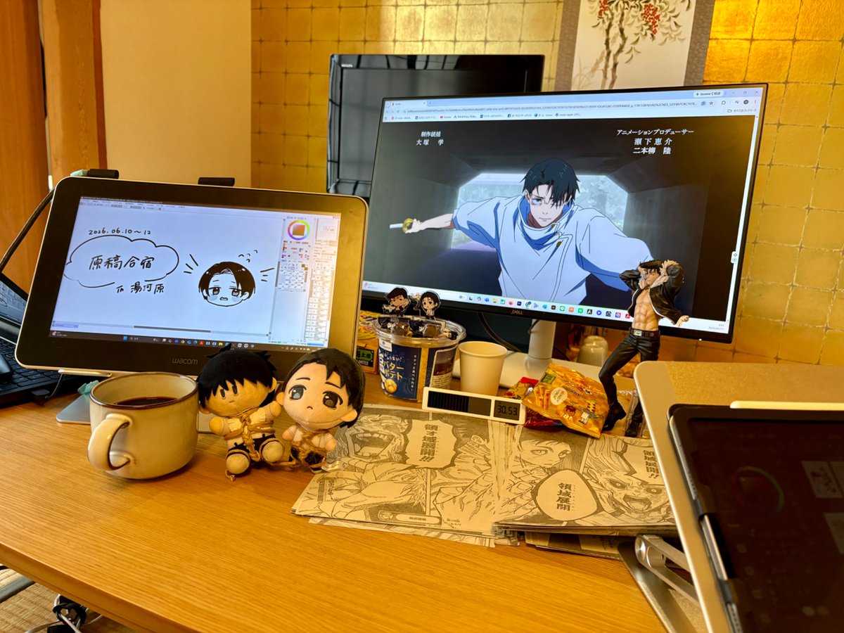 s_colo02's tweet photo. 原稿合宿をしてきました。資料提供として立体石と連載時切り抜きを持っていきました、素敵な新刊が出来上がりますようにと願っています🐥🐥🐥 https://t.co/gyLtEcLkPz