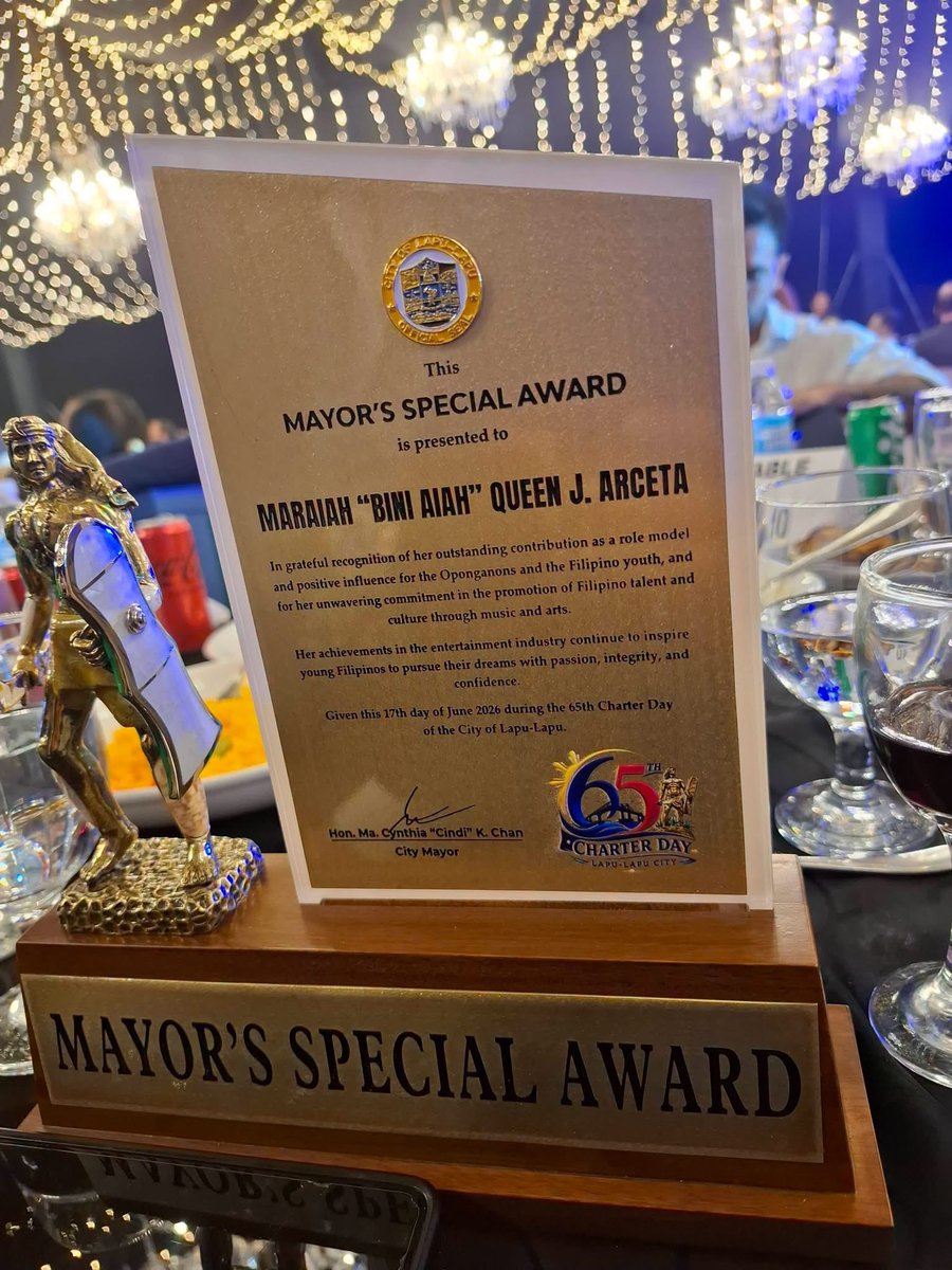 aphroditeholic's tweet photo. aiah received a mayor’s special award in cebu for being a great role model and positive influence to the oponganons and filipino youth and for proudly championing filipino talent 🥹🩵 https://t.co/2sDAp2wpeD