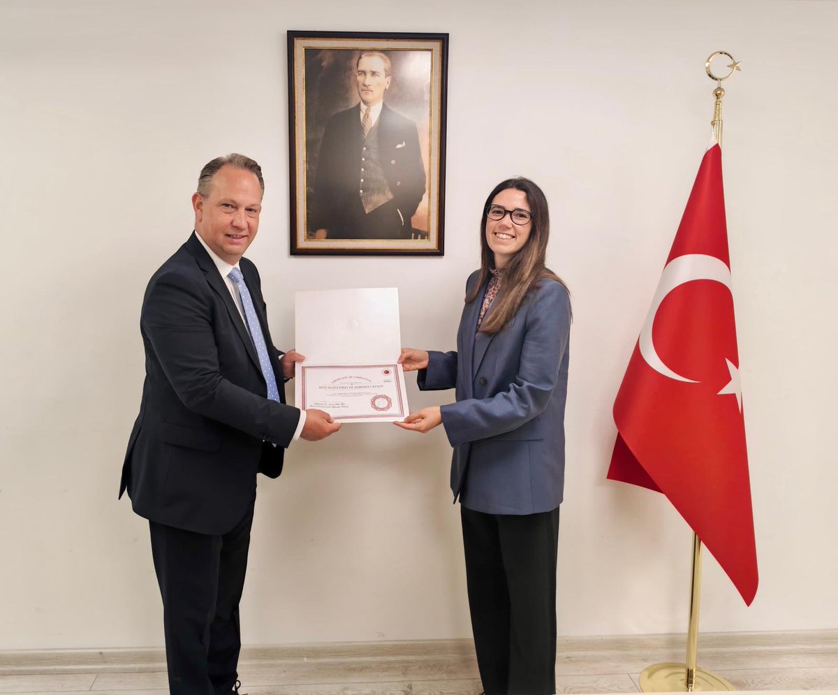 DiabAkademi's tweet photo. Portekizli diplomatlara yönelik olarak gerçekleştirilen mesleki eğitim programı bugün yapılan sertifika töreniyle sona ermiştir. https://t.co/b9KSefFOSy