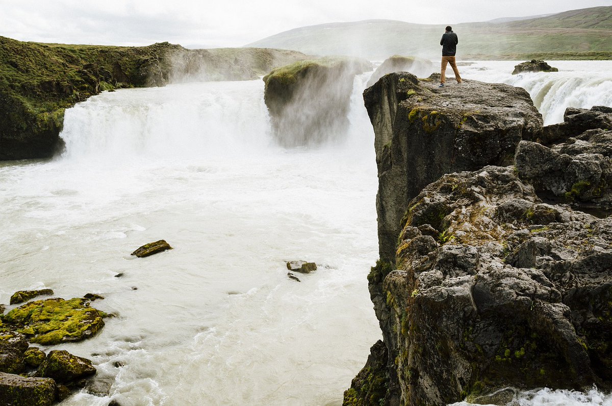 JB10121's tweet photo. Stepping into the unknown is where life truly begins. Let the wind guide you and new views heal your soul. Travel far, dream wide, and collect beautiful moments along the way. https://t.co/BS3Cu7ORHu