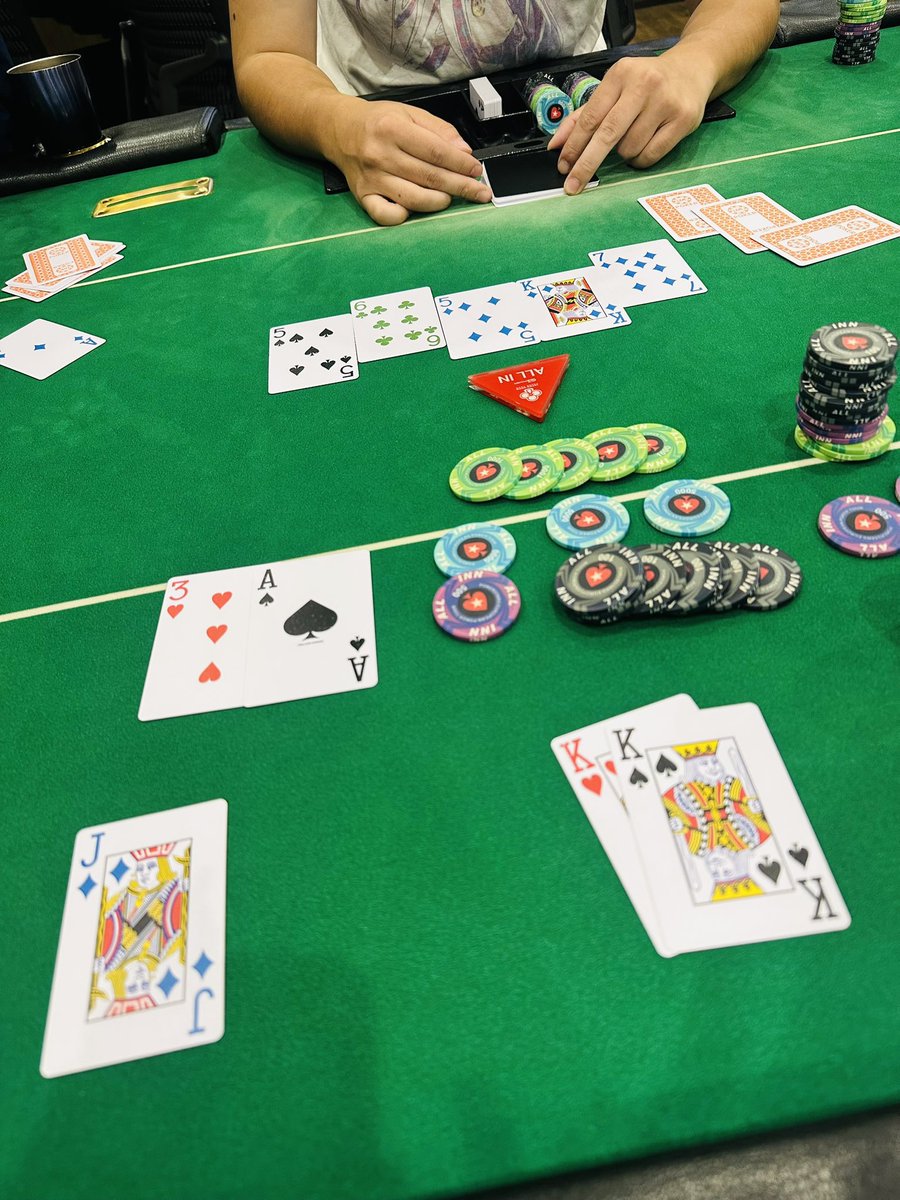 rika_poker's tweet photo. そんな私は本日31歳になりました✌️
初めてのビッグオーなう！楽しい💓 https://t.co/r76jhDTNx9