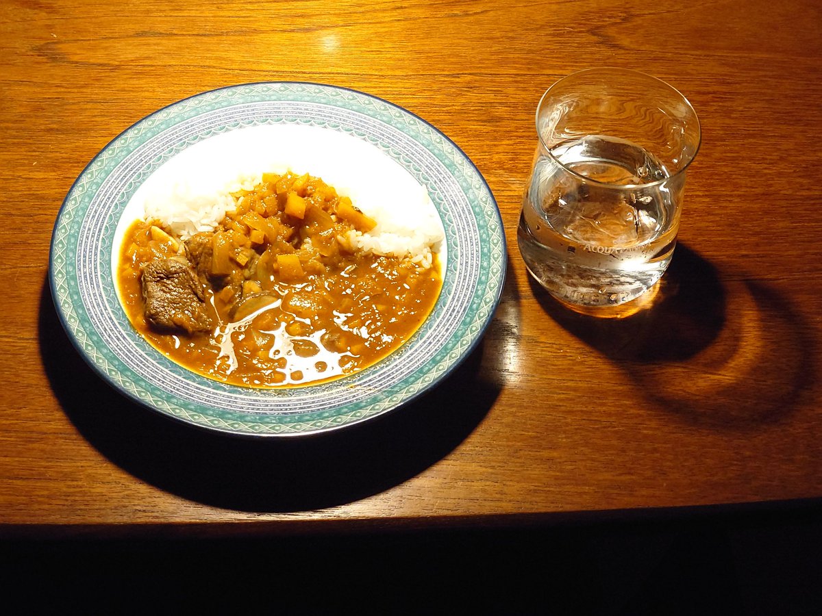 bikappa71's tweet photo. 晩ごはんは

牛すね肉のカレーライス https://t.co/cyKyNagGxi