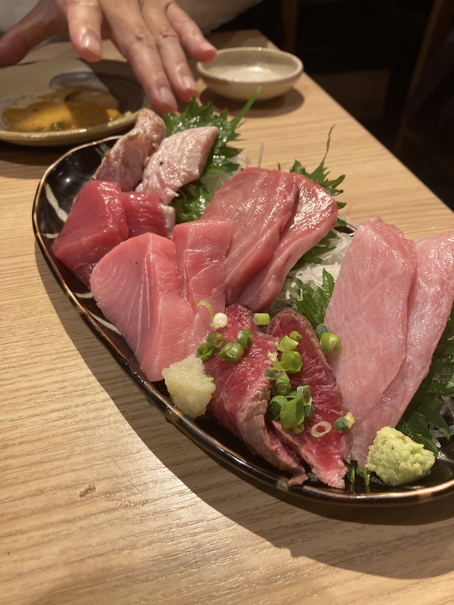 yohei_o's tweet photo. 鮪はほほ肉が美味すぎる件。 https://t.co/b4g3PjgVLo