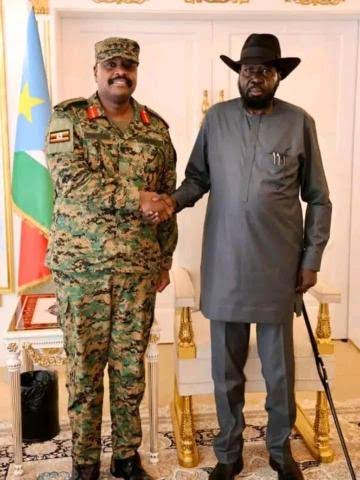 BorninAfrica6's tweet photo. What Gen  @mkainerugaba  has achieved  in  the  area  of peace  and  stability  in Africa,  the entire  NUP  leadership  including @HEBobiwine ,@JoelSsenyonyi will  never  achieve  it in  their  entire  lives. 

Gen MK  is a global  leader  consolidating  peace  in  Africa,  fighting global terrorism and negative and subversive  elements.
Negative people like @HEBobiwine must stop  insulting Gen  @mkainerugaba , but  rather  appreciate  him  for  the  continuity  of  peace  and  stability  in  Uganda.  If  Uganda  🇺🇬 was  not peaceful,  NUP  would  not be there.