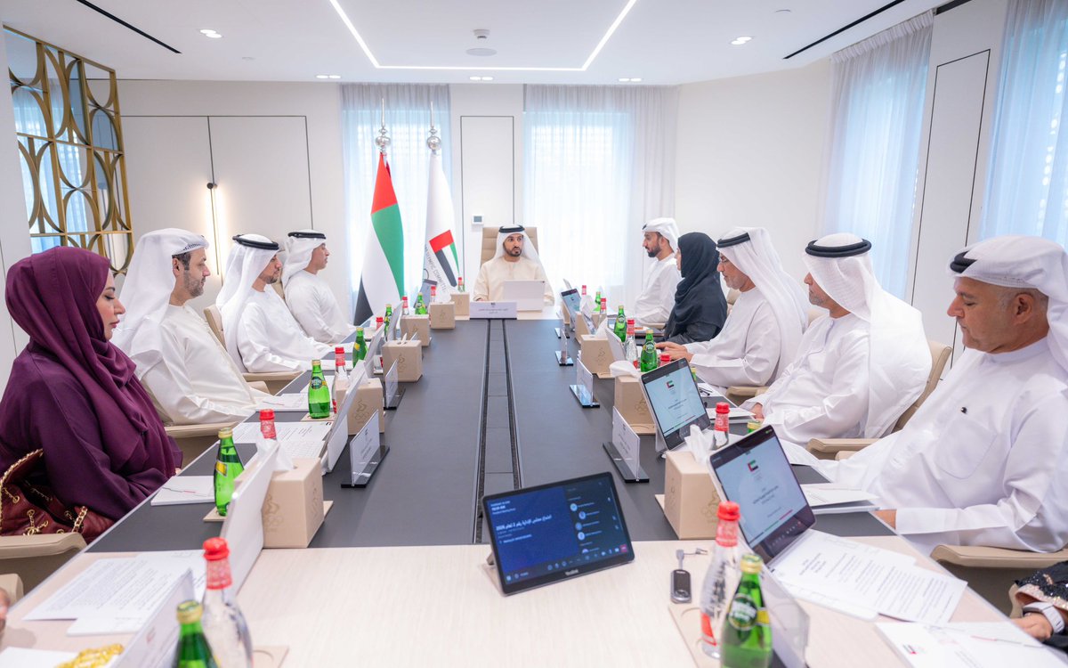 Rashidbinhumaid's tweet photo. ترأست اليوم اجتماع مجلس إدارة اللجنة الأولمبية الإماراتية، حيث استعرضنا نتائج المشاركات الخارجية، وفي مقدمتها صدارة الإمارات عربياً في دورة الألعاب الآسيوية الشاطئية بسانيا، إلى جانب استعداداتنا للاستحقاقات الرياضية المقبلة.

كما ناقشنا ملفات التحول الرقمي والذكاء الاصطناعي لتعزيز كفاءة العمل المؤسسي .. اللجنة الأولمبية الإماراتية  برئاسة أخي منصور بن محمد، تواصل العمل على تطوير المنظومة الأولمبية وتمكين رياضيينا لتحقيق المزيد من الإنجازات. @UAENOC