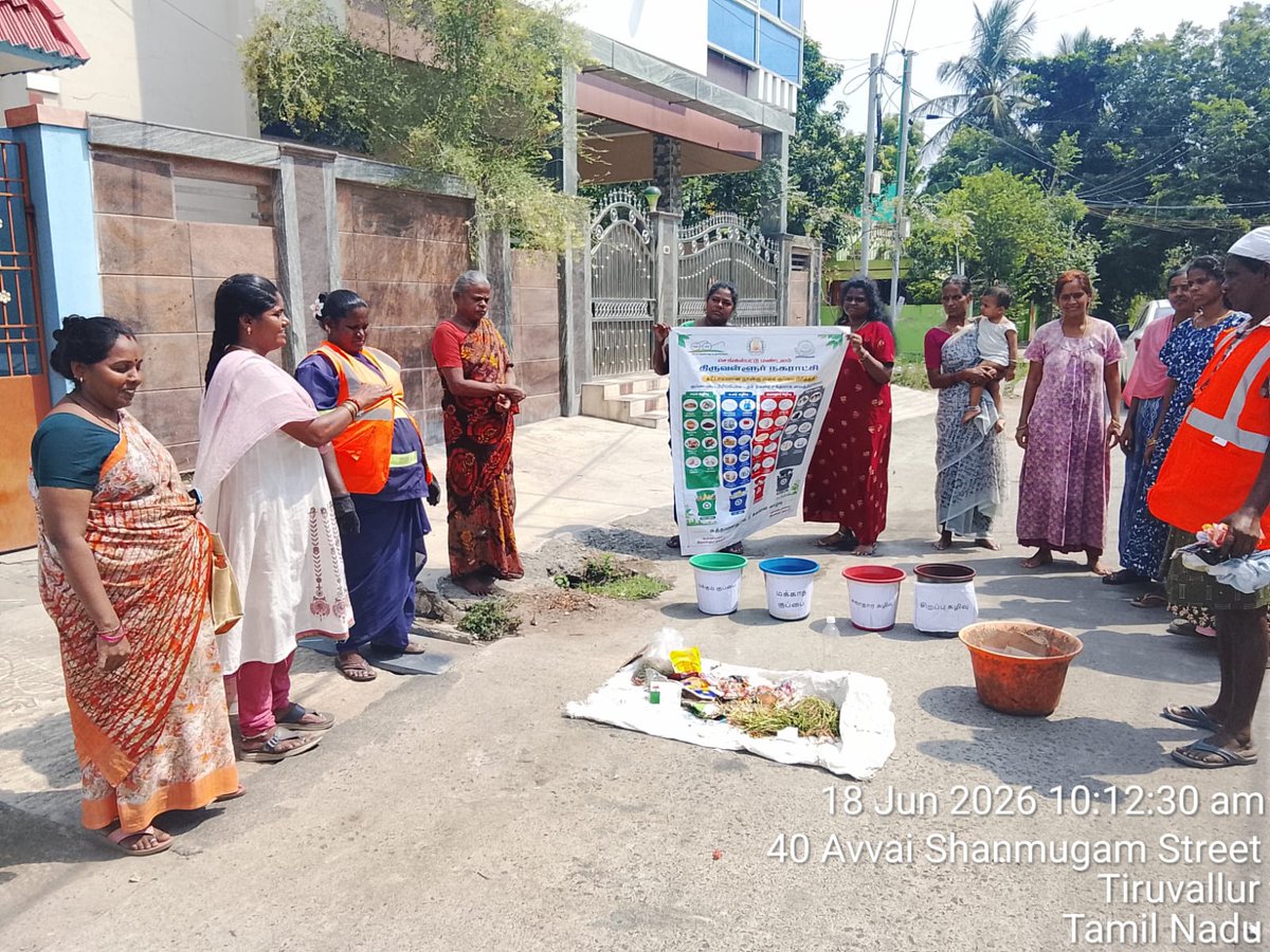 tiruvalur's tweet photo. In Ward No. 21, 23 J V Stalin Street, Kamarajapuram, the public was made aware to separate garbage into four categories and hand it over to the sanitation workers. https://t.co/xM6xYmrlIA