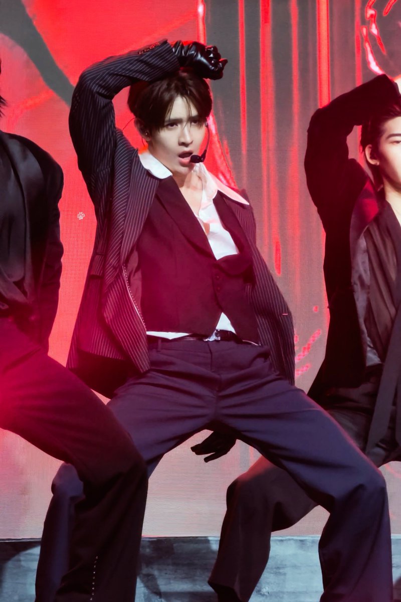 p_kt_jaaa's tweet photo. สุดหล่อถอดคอร์เซ็ตแล้วค่า 😆

DMD THE RISE CONTINUES
JAMESSU X DMD RISE UP 2026
#DMDLINEUP2026 https://t.co/LeRlerPJU5