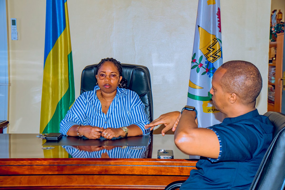 hategekimanadid's tweet photo. Uyu munsi, Umuyobozi w'Akarere @NIYONAGIRANath2 yakiriye MUSHYOMA Joseph Umuyobozi wa  East African Promoters isanzwe itegura ibitaramo bya MTN Iwacu Muzika Festival baganira ku myiteguro y'igitaramo giteganyijwe kubera mu Karere ka Ngoma kuwa 27 Kamena 2026. https://t.co/ufpxGMHAej