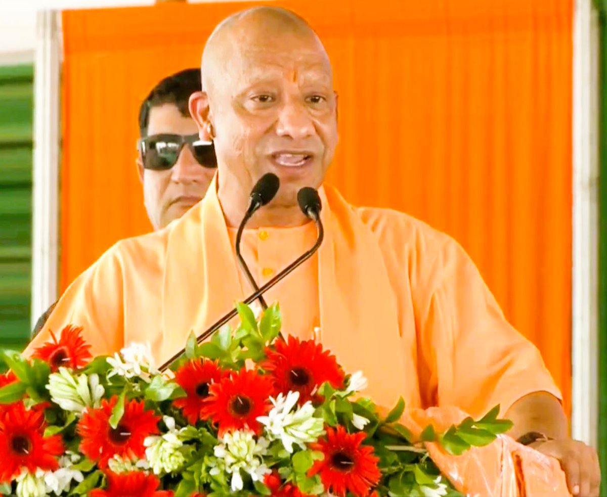 Ambuj_t_Lko's tweet photo. For SP, Saifai Is home; For me, entire UP Is family, says CM Yogi at Unnao public gathering
https://t.co/b9l9lRJ9vM @myogiadityanath @CMOfficeUP @UPGovt #UttarPradesh #StateCapitalRegion #Unnao #Lucknow #Gorakhpur #TheLucknowJournal #CMYogi https://t.co/aIMz9lLUss