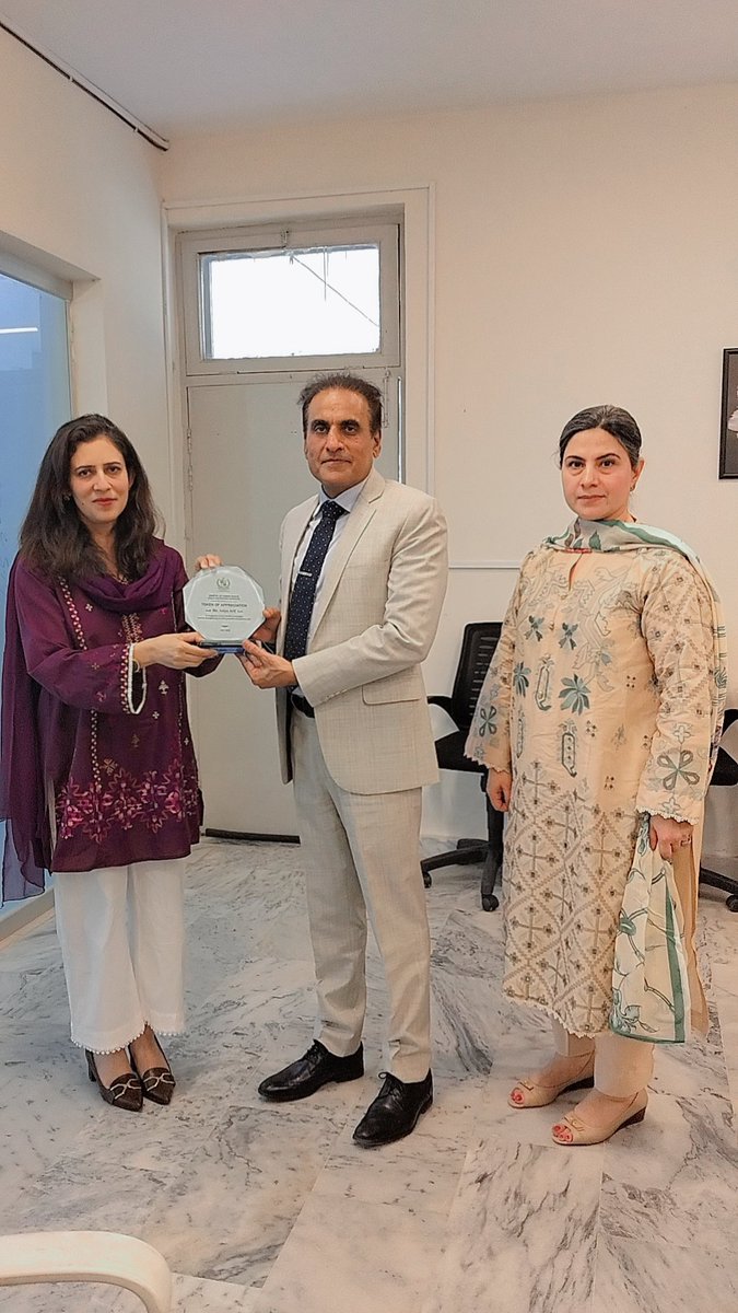ChildInsti76437's tweet photo. #Boardmeeting We proudly welcome our new board members and sincerely appreciate the remarkable efforts of our outgoing members whose guidance and dedication have shaped our journey.

@Sahil_NGO @ShafqatAbbasTa2 https://t.co/eTgY5pcDSl