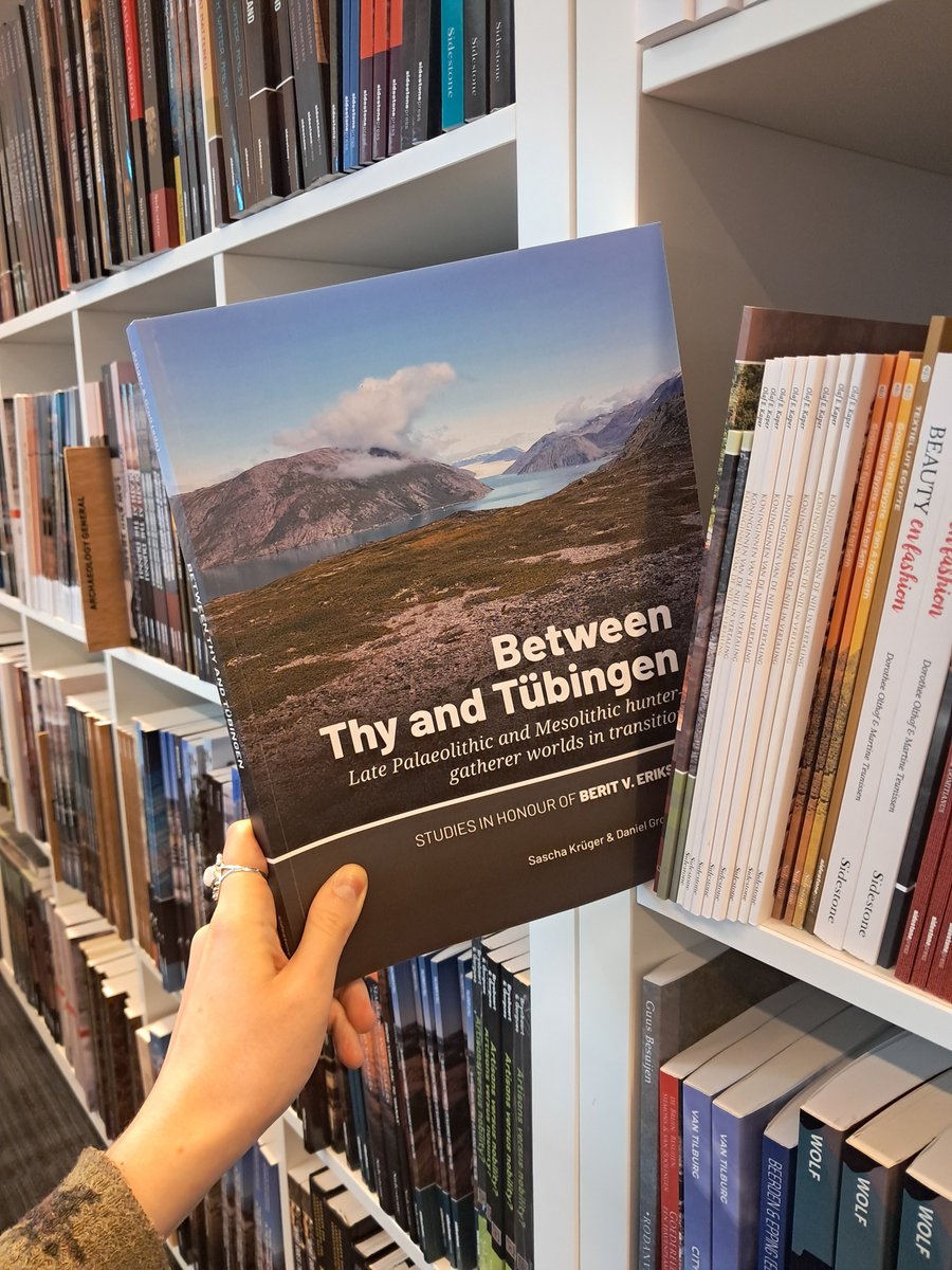 sidestonepress's tweet photo. OUT NOW!
Between Thy and Tübingen
edited by Sascha Krüger and Daniel Groß

📚 Read online for free or purchase a printed copy at 
https://t.co/ojt38kJ7Jp

#lithic #burials #Scandinavia https://t.co/L8hdpDwzI5