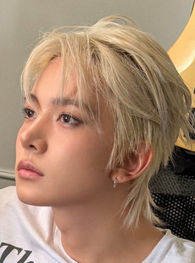 EVAN01ACE's tweet photo. what a beautiful face card 🛐 #evan https://t.co/imgC65cd2n