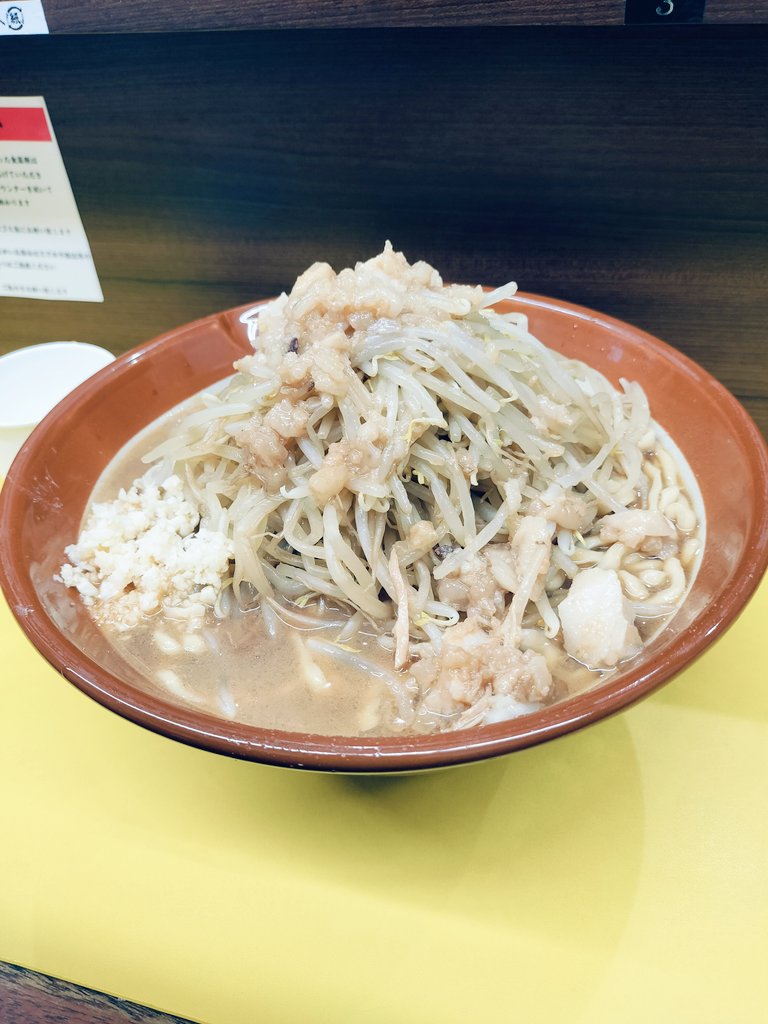 tsuribaka_sato's tweet photo. 豚が1番☆脂が2番@戸田
ラーメン

おすすめされたから早速！☔で冷えた体を暖めに！

豚もスープも旨みが強いタイプ！微乳化なのかな？麺がプリプリで🐴接客も丁寧でこりゃいいお店だわ😋

さて、こっから🏠が遠いな😂ご馳走でした！ https://t.co/XQ3m10VyhC
