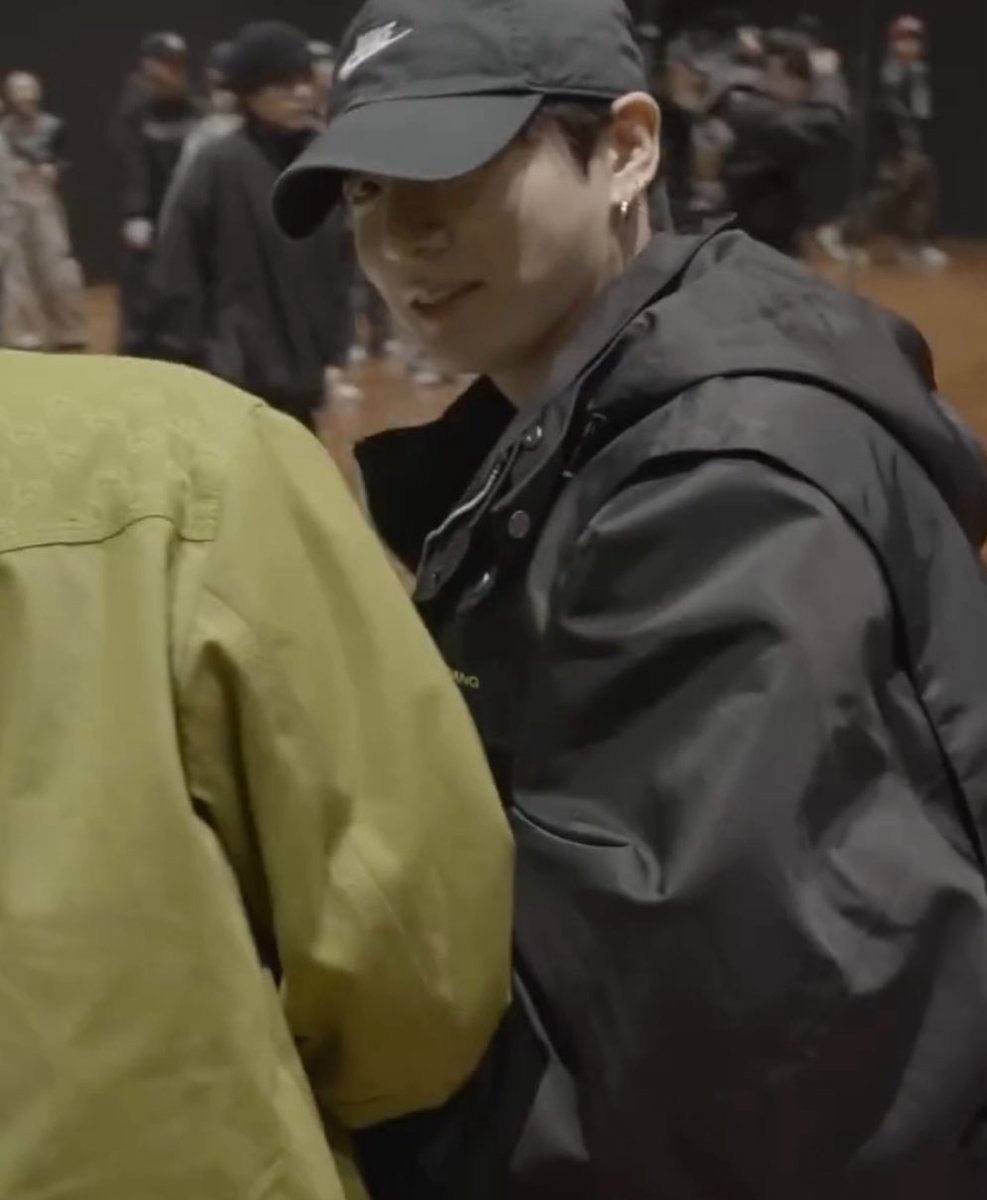kookjin_round's tweet photo. 구도랑 연하 표정 𝓙𝓸𝓷𝓷𝓪 폭룡적임 연상 건들면 바로 줘팰 것 같음 https://t.co/mLCN70FMxg