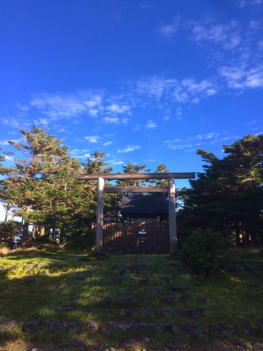 inorinoyamatabi's tweet photo. お宿が取れましたので先行告知！
8月に行います天河大弁財天社さま奥宮 弥山登拝行事、満席となっており他の方からもお問い合わせを数件いただいておりましたので、9月19日(土)~21日(月祝)にほぼ同じ行程で弥山登拝をいたします！
大好きなお山なので私も楽しみ😊
詳細は後ほどアップいたします。 https://t.co/kBpC5sXYsj