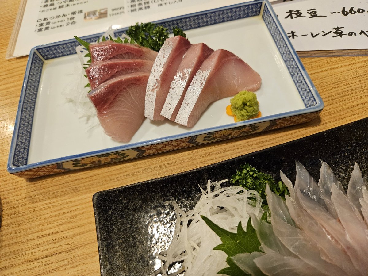 Sbatabata's tweet photo. 木曜だというのに贅沢を https://t.co/aJEUKqBSOn