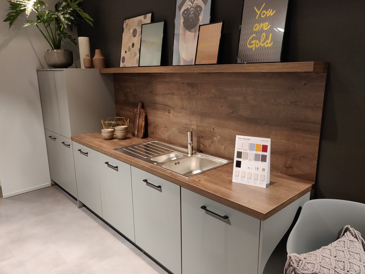 inOneKuechen's tweet photo. Klare Linien, natürliche Holzoptik und dezente Farbtöne schaffen eine Küche, die modern, zeitlos und gemütlich zugleich wirkt. 🤍🌿

#kücheninspo #küchenliebe #modernkitchen #küchendesign #interiorinspo #wohninspiration #minimalistisch #interiordesign #küche #wohnstil#designküche https://t.co/QSS6GjrwmW