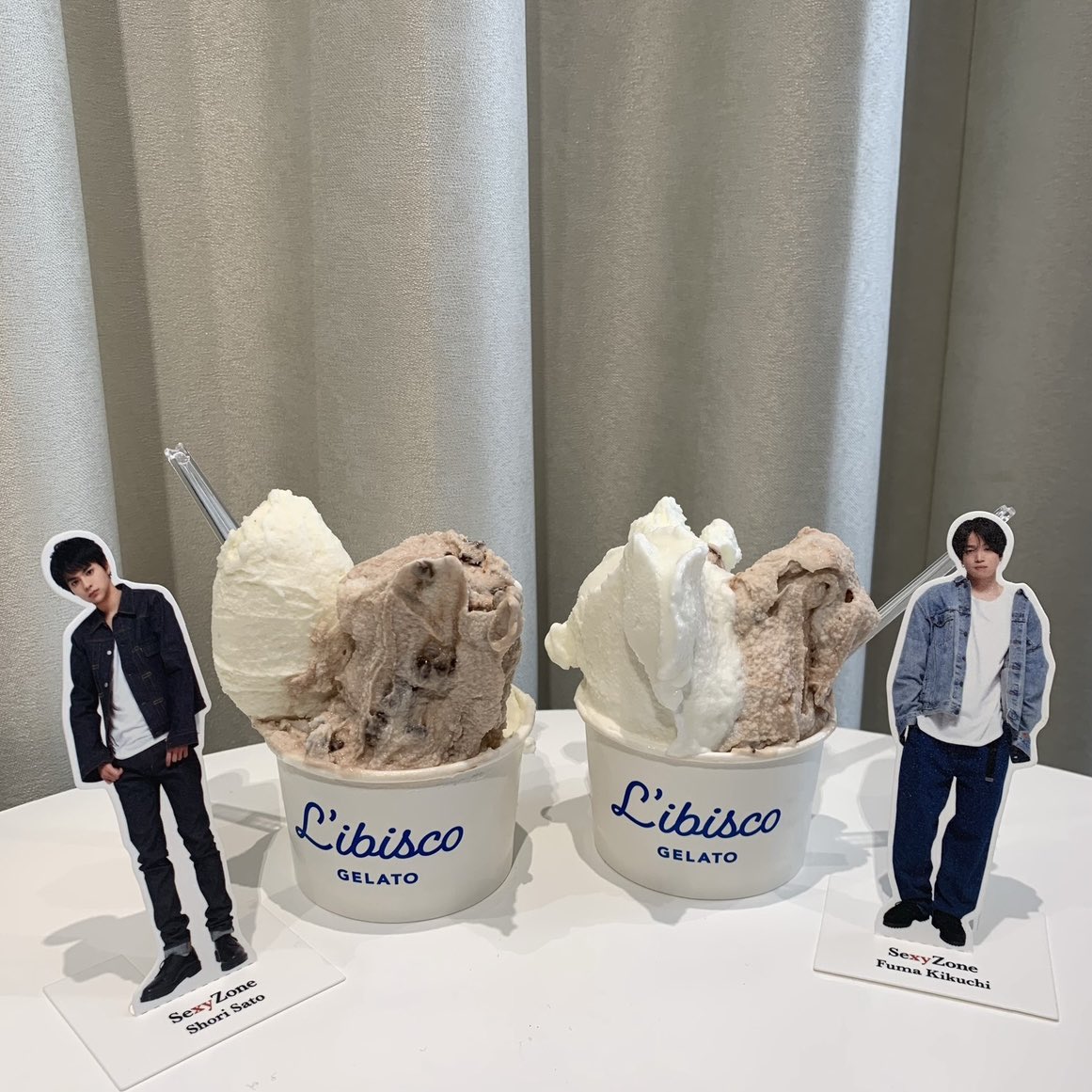 _uixsy's tweet photo. ペラスタが帰ってきたかとおもった爆笑 セクラバ初期装備品、軽くてスマホに挟めて台座付きで持ち運びは最強だった( ᴖ ̫ᴖ )🌹w w w w https://t.co/2aIiJ2v6GL