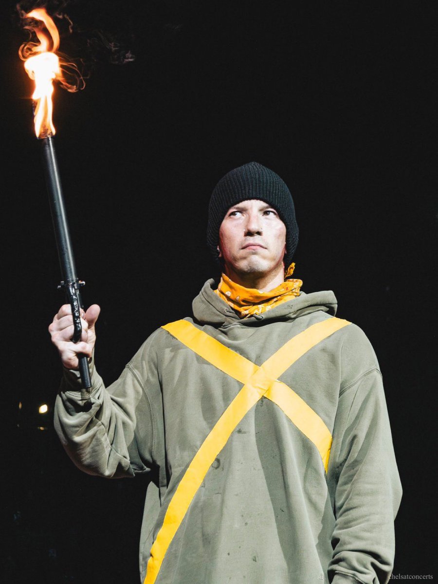 JOSHDUNEWS's tweet photo. Happy 38th Birthday to our Favorite Drummer (+ Vocalist) @joshuadun 🎉 https://t.co/VE5i7AQypJ