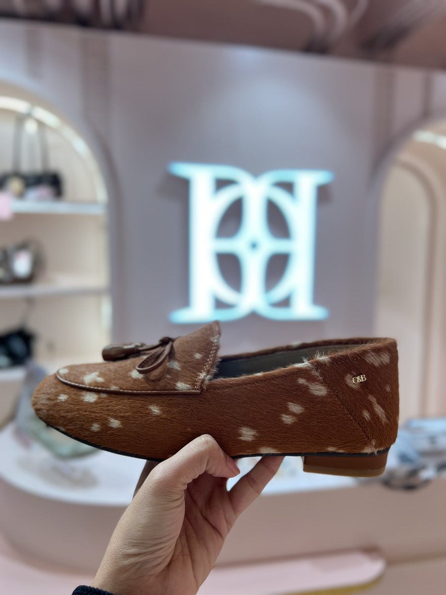 KIMB309__'s tweet photo. ทุกคน รองเท้าของจริงสวยมากค่ะ 🫪🫪

#OandBxCharlotteInKorea #CharlottexOandB
#ชาล็อตออสติน #CharlotteAustin
@itscharlotty https://t.co/LRiwoPM7aD