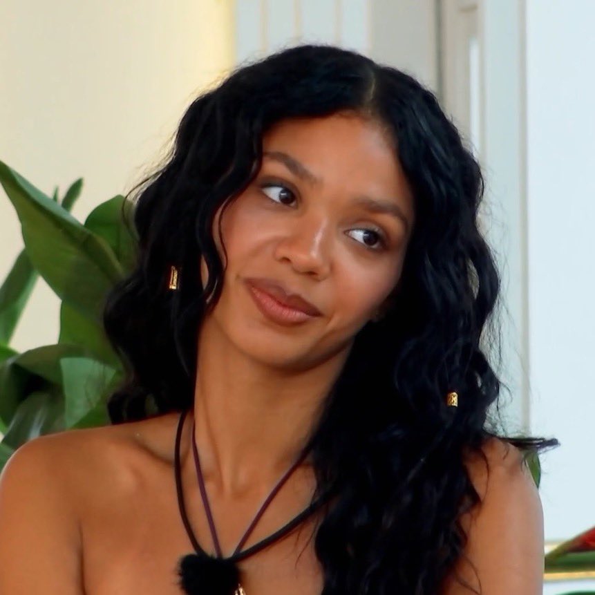 mannypluschaos's tweet photo. #LoveIslandUSA GOOD MORNING PRINCESS MELANIE https://t.co/hIHQg4CA6C