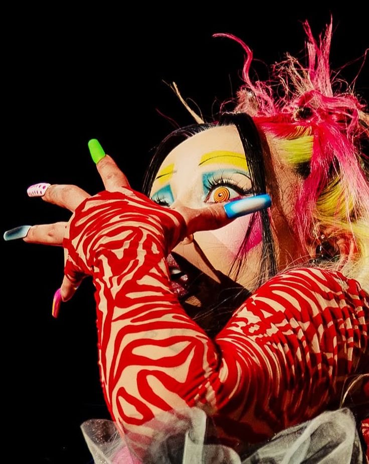 4driancruz's tweet photo. Doja Cat • Scarlet 
Paint the town red • 1.572B (+531k)
Agora hills • 957.2M (+526k)
Attention • 161M (+33.3k)
Demons • 132M (+50k)
Gun • 49M (+15k) https://t.co/XUHYKLIVex