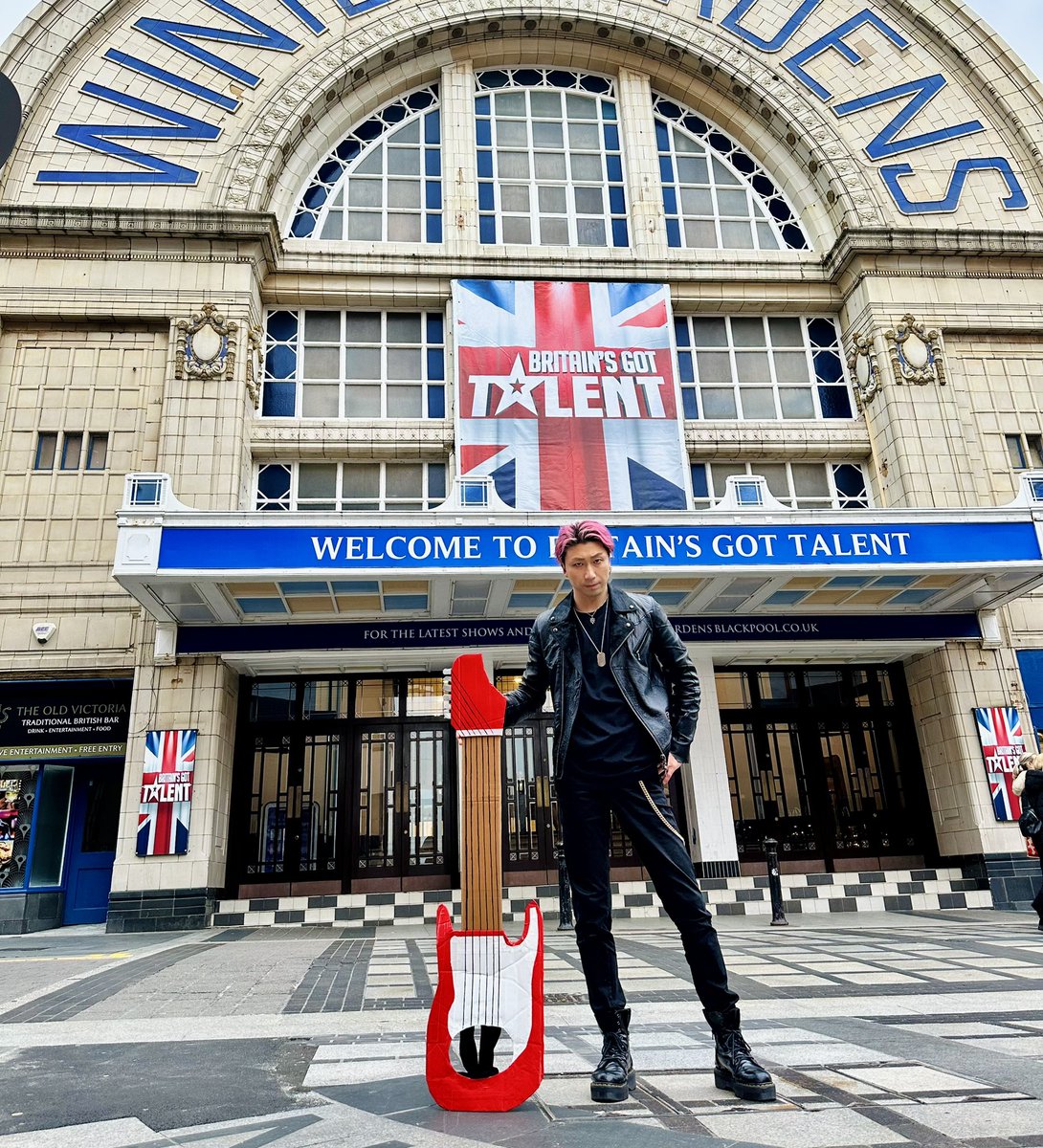 whitemicjun's tweet photo. ⚡️🇬🇧BGT🇬🇧⚡️
🔥ブリテンズ・ゴット・タレント🔥

 ✨I just performed✨出演しました✨

“音楽には、人を変える力がある。”
自分の身体で、自分の声で、
あの大きな舞台から世界に向けて
全力でパフォーマンスできたことは
なにより素晴らしい経験になりました。

世界中の1人でも多くの人へ
たくさんの 笑顔と 幸せと 生きる力を。

AGT、そしてBGTにも出演できたことで、まだまだ必ず成長していきます。
これからもよろしくね。
出会ってくれてありがとう。

〈YouTube “BGT Arubai” 検索!!!〉

バンド“VORCHAOS”のYouTube、サブスクもチェックよろしく！

TEAM Arubai⬇️
岩尾隆明
福永ありさ
Jun TA_NA_KA
詩叶じゅな
桃丞優綰
おやっさん

#BGT #UnitedKingdom #Japan #Arubai #VORCHAOS