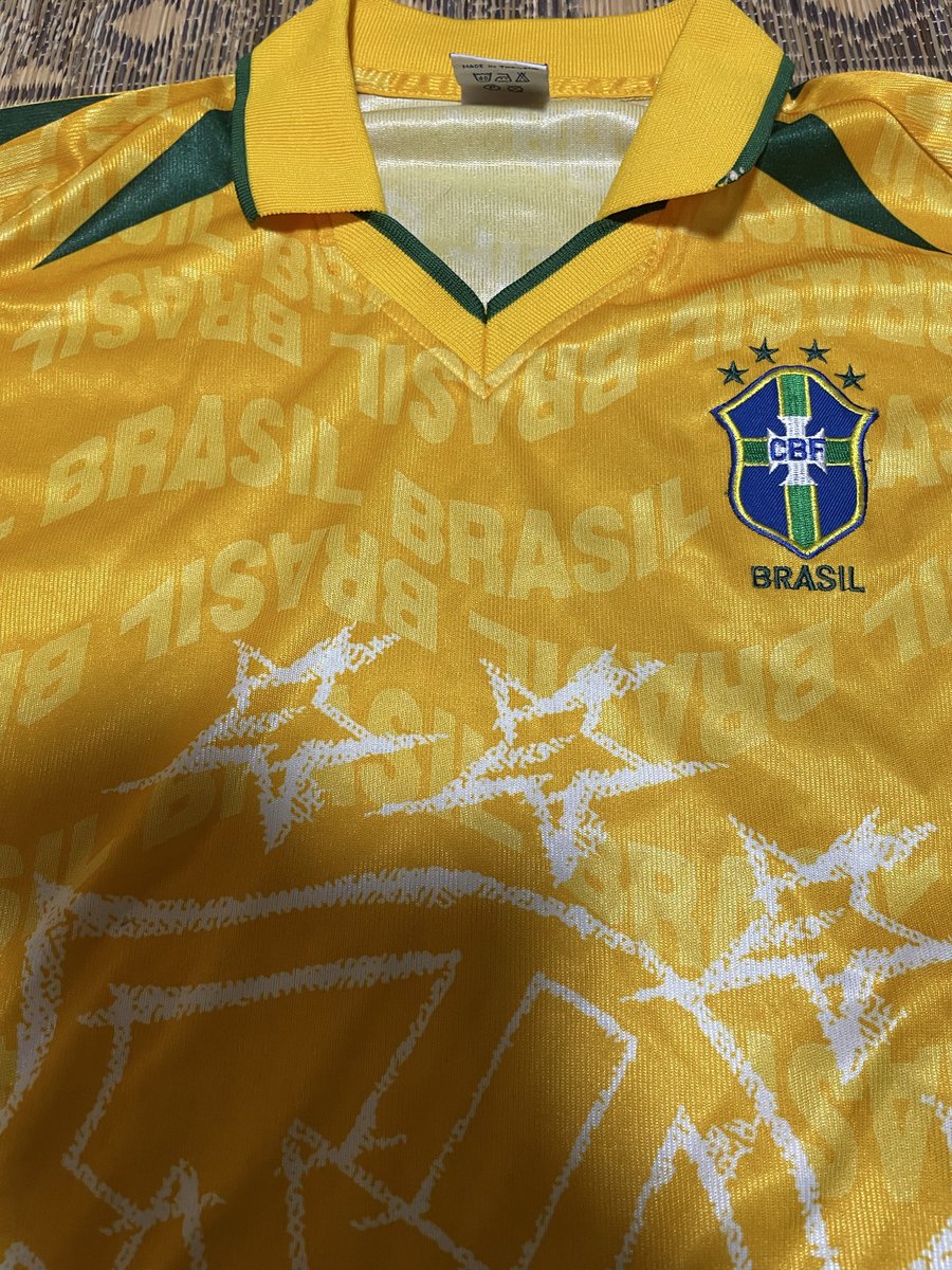 Jun82096366's tweet photo. 何年の
W杯の
代表チーム？
ユニホーム？

＃サッカー好きならわかる
＃ユニホーム https://t.co/dTHIXkZSzc
