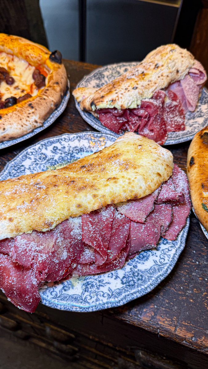 don_sido_'s tweet photo. 🇮🇹 LES PANUZZO LES PLUS CHARGÉS DE PARIS 🥓

❤️ Mon coup de coeur : Panuzzo
💰 8,90€ / 12,90€

Une adresse que je valide et que je vous recommande à 100% 😍

📍 Le four :  

36 BIS Rue Gallieni, 92600 Asnières-sur-Seine

*partage perso 

Leur page insta : 🇮🇹 LES PANUZZO LES PLUS CHARGÉS DE PARIS 🥓

❤️ Mon coup de coeur : Panuzzo
💰 8,90€ / 12,90€

Une adresse que je valide et que je vous recommande à 100% 😍

📍 Le four :  

36 BIS Rue Gallieni, 92600 Asnières-sur-Seine

*partage perso