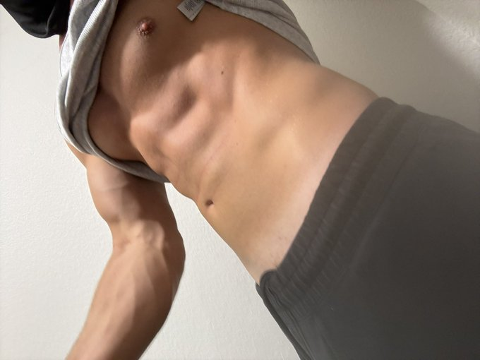 AmericanAlphas1's tweet photo. Which alpha body is your favorite? 😈
@lucshredz 
@AlphaChang8 
@ethanrg80 
@AlphaMassaMikey https://t.co/2vqx0hb09T