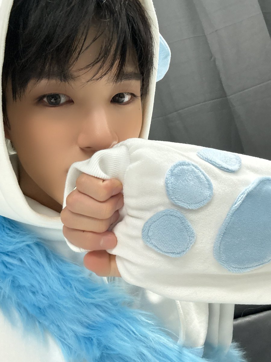 반숙이 tweet media