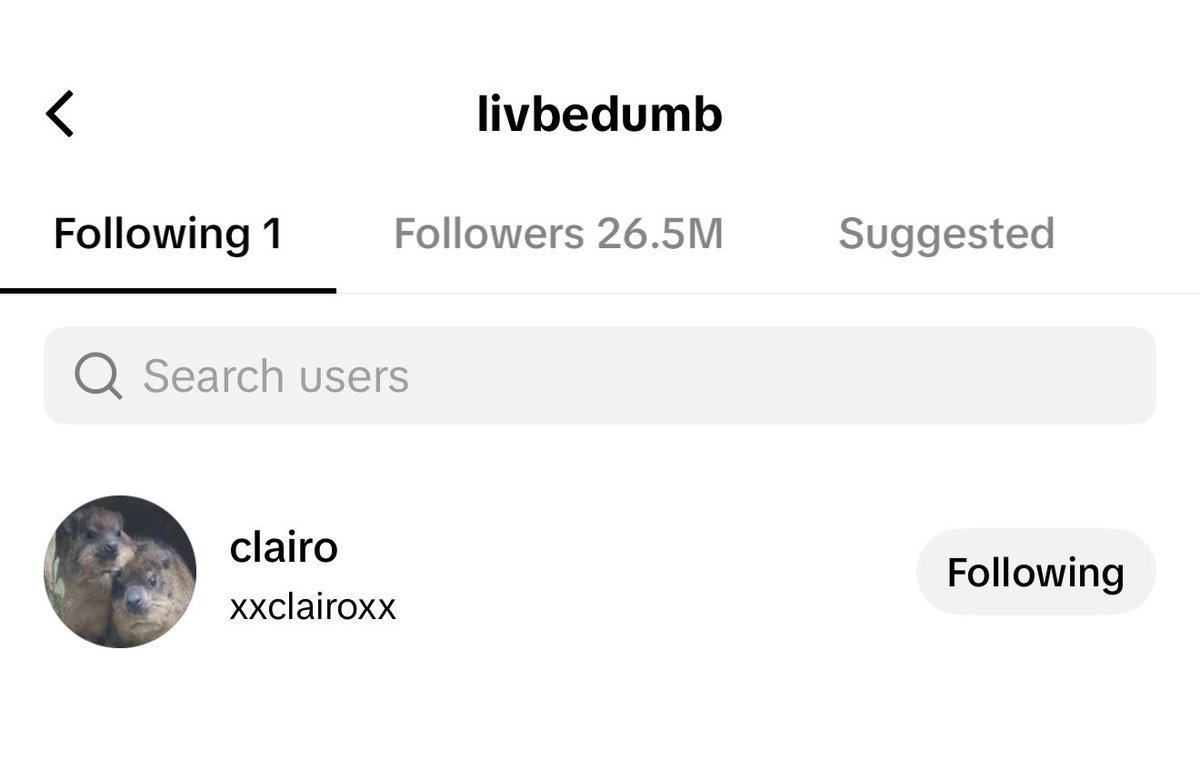 wishfortragedy's tweet photo. Liv followed Clairo 😭 https://t.co/KHXgDhX13F