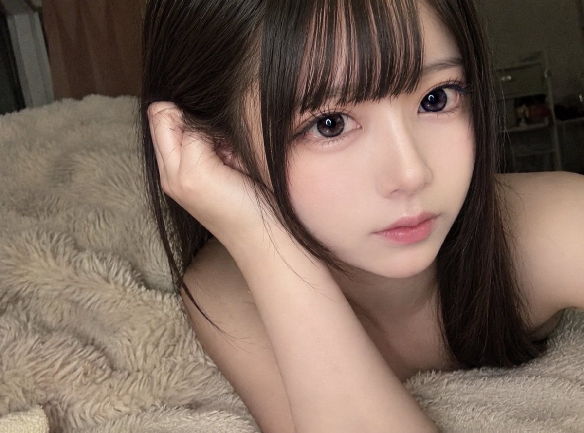 yy9xa's tweet photo. はだか、 https://t.co/GwLboGZsau