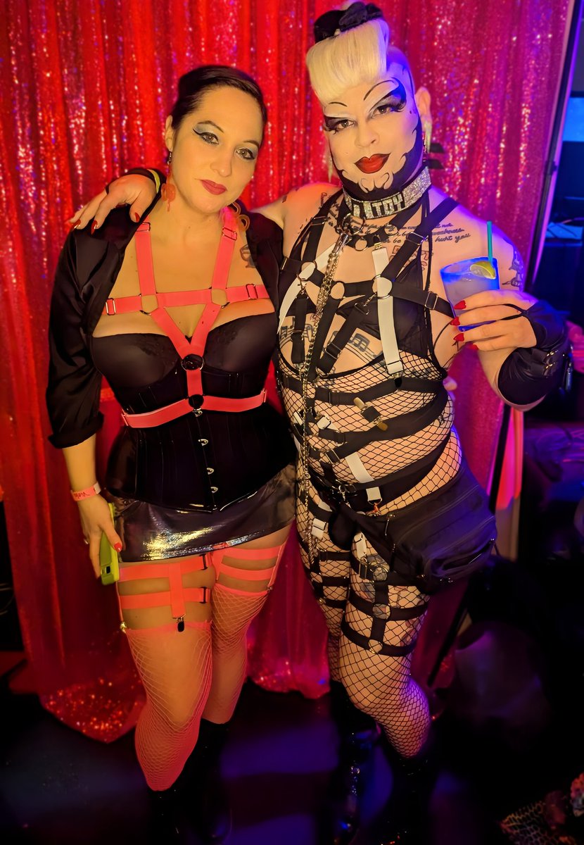MistressMinudc's tweet photo. Wanna be my personal pet 
#findomsatay #findomfr #femboy #feetworshi̇p https://t.co/Nr3o9m1QOY