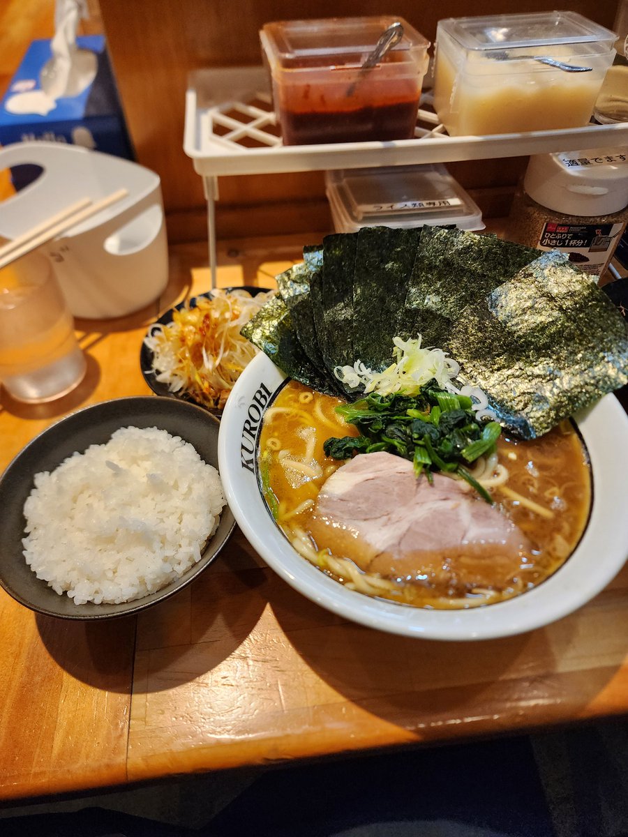 mochijiro's tweet photo. ラーメン飲みにきた
#黒帯
#松山
#ラーメン https://t.co/fVUN389tSC