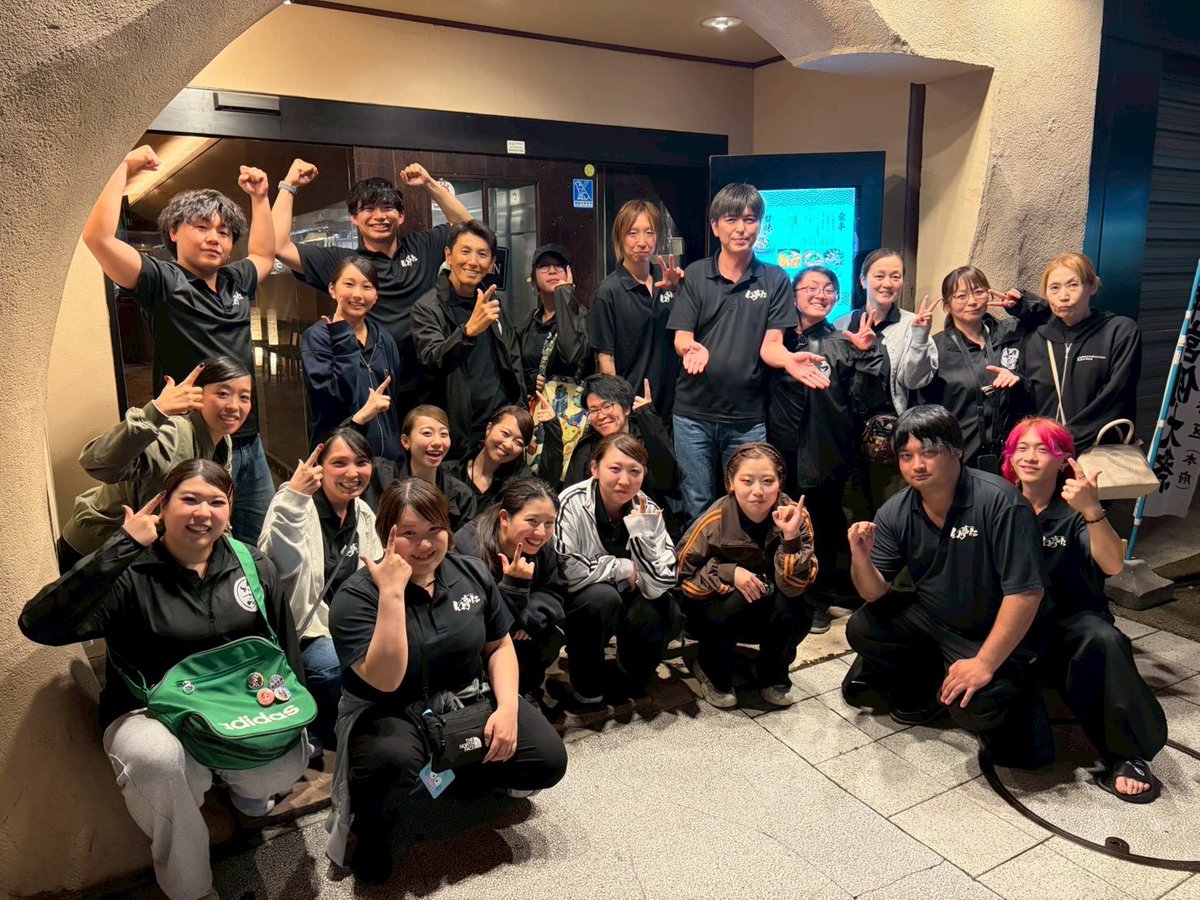 Tetsuya0623D's tweet photo. 半分以上の人達が初めてのYOSAKOIソーラン祭り。

不安やプレッシャーもあったかもしれないが皆んな「楽しかった！」と言ってくれたのが本当に嬉しかった。

よさこいって本当に素晴らしい！ https://t.co/QeVw04mmko