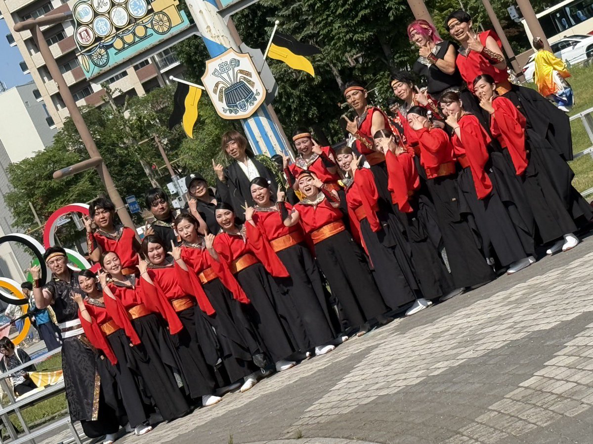 Tetsuya0623D's tweet photo. 半分以上の人達が初めてのYOSAKOIソーラン祭り。

不安やプレッシャーもあったかもしれないが皆んな「楽しかった！」と言ってくれたのが本当に嬉しかった。

よさこいって本当に素晴らしい！ https://t.co/QeVw04mmko