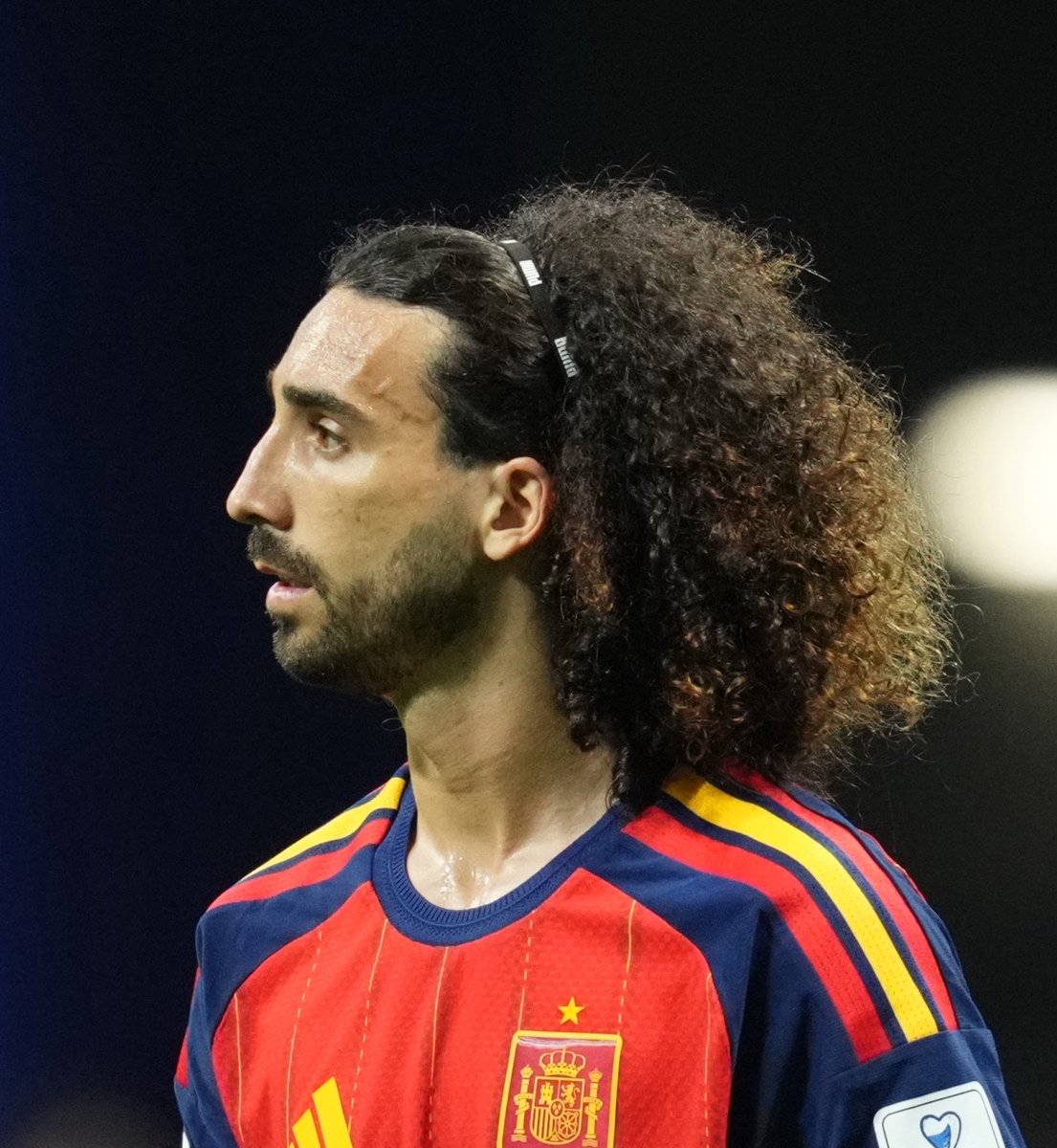 ActuFoot_'s tweet photo. 🚨 MARC CUCURELLA 🇪🇸 QUAND ON LUI DEMANDE POURQUOI IL A REJOINT LE REAL MADRID ALORS QU’IL A ÉTÉ FORMÉ AU BARÇA.👇🤍

« Quand vous êtes enfant, vous rêvez de jouer dans de GRANDES ÉQUIPES et LE REAL MADRID EN FAIT PARTIE. ⭐️

C’EST L'ÉQUIPE AVEC LE PLUS GRAND NOMBRE DE LIGUE DES CHAMPIONS DANS LE MONDE et j'espère pouvoir gagner des titres avec eux. 🏆 »

🗞️ @elmundoes