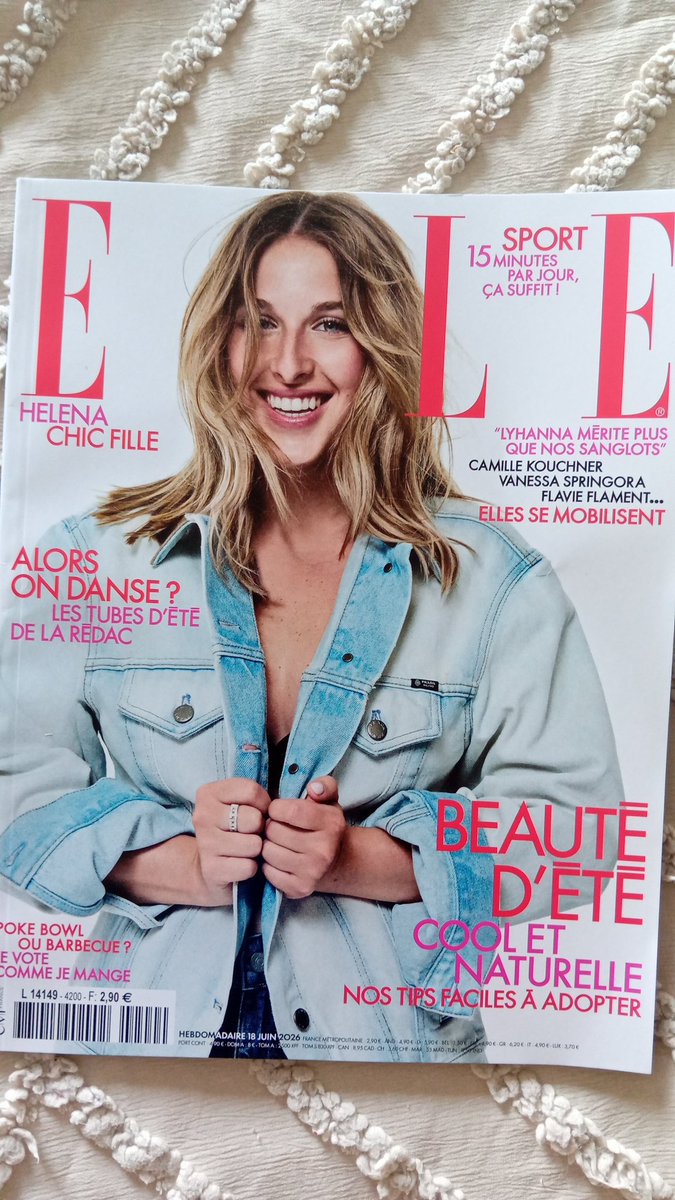 Anais1845's tweet photo. J'achète jamais de magasine mais là...obliger!!!! 🤩  c'était trop court parcontre!! Qui pour faire un numero d'un magasine spécial Helena svp 👏 !😅
Mercii @ELLEfrance #HelenaBailly https://t.co/2vDS83A1Ba