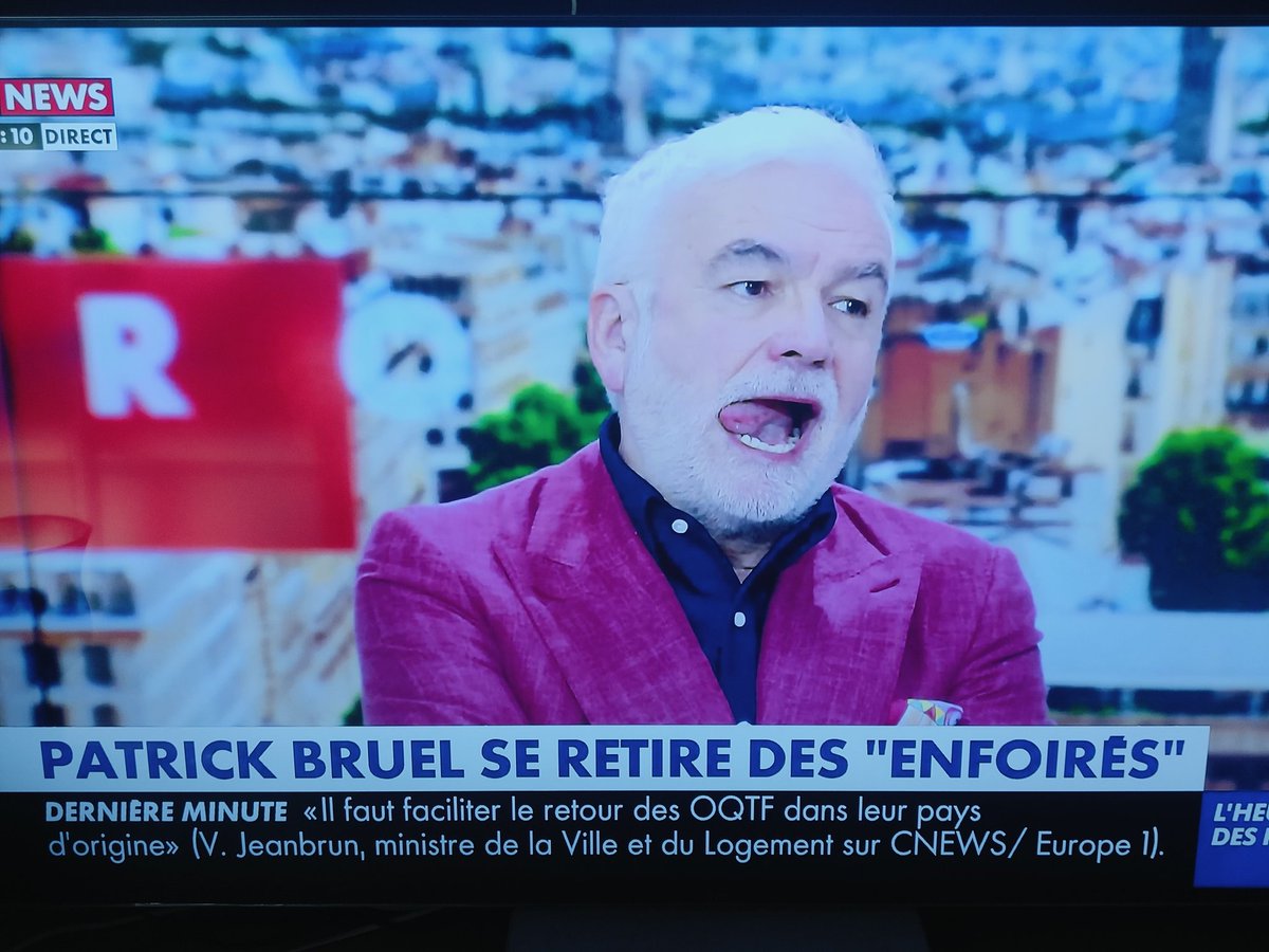 B_Diamond0129's tweet photo. @Ajema66 @CNEWS @PascalPraud Ça évite les contradictions 😜
@PascalPraud 
#HDPros https://t.co/bUkfNGFKte