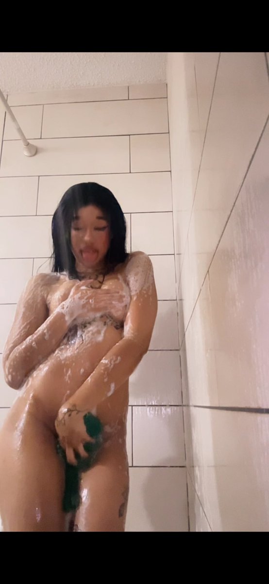 goddess_skylar1's tweet photo. good night lover 🫧🤭😈 #dtx #nsfw #bath #shower #fetish #dallas #domme #findomme #findom #ass #soapy #bathwater #furry #petite #mixed #ebony #ebonygoddess #drain #dm #hot #hotwifetapatía #sexy #group #nude #naked #curvy #meetup #latenight #freaks #dtxfreaks #submissive #sub #dom https://t.co/IfBsnHE9F7