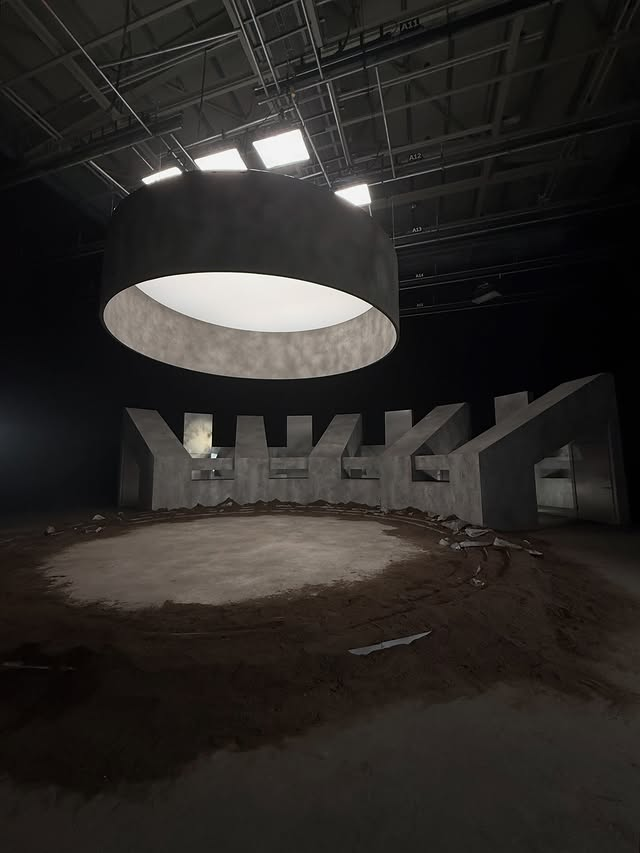 tearyloved's tweet photo. some behind photos from one of the creatives behind this onf album 

MV set and shooting (1/3) https://t.co/8DwBMGFgSy