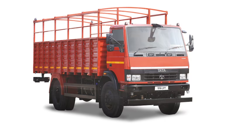 moneycontrolcom's tweet photo. #AutoWithMC | Tata Motors to hike commercial vehicle prices by up to 2.5% from July 1, second increase in FY27

- Tata Motors to raise commercial vehicle prices up to 2.5%.
- Second CV price increase in FY27 due to rising input costs.
- Price hike will vary by model and variant across the CV range.

Read More:
https://t.co/28E5GvQHel