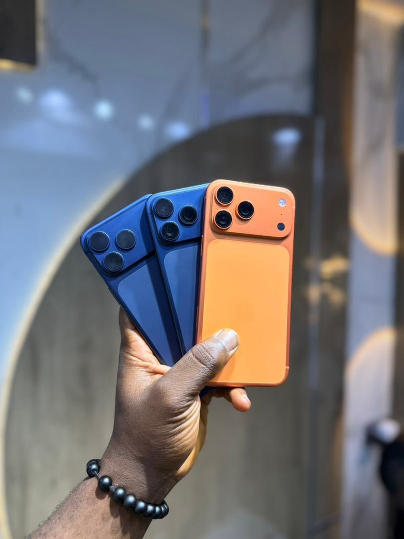 darlytheboy's tweet photo. iPhone 17 Pro Max 256GB eSim Locked BH100 
🏷️1,100,000
📍Platinum plaza, 7 Adepele street computer village Ikeja Lagos https://t.co/5DMQxEIb82