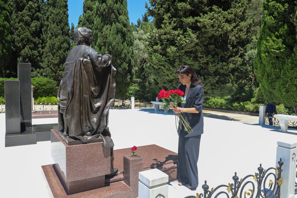 ombudsman_az's tweet photo. Sabina Aliyeva, the Ombudsman of Azerbaijan, visited the Alley of Honor on the occasion of June 18, Human Rights Day in the Republic of Azerbaijan. https://t.co/HjfENLDD9S