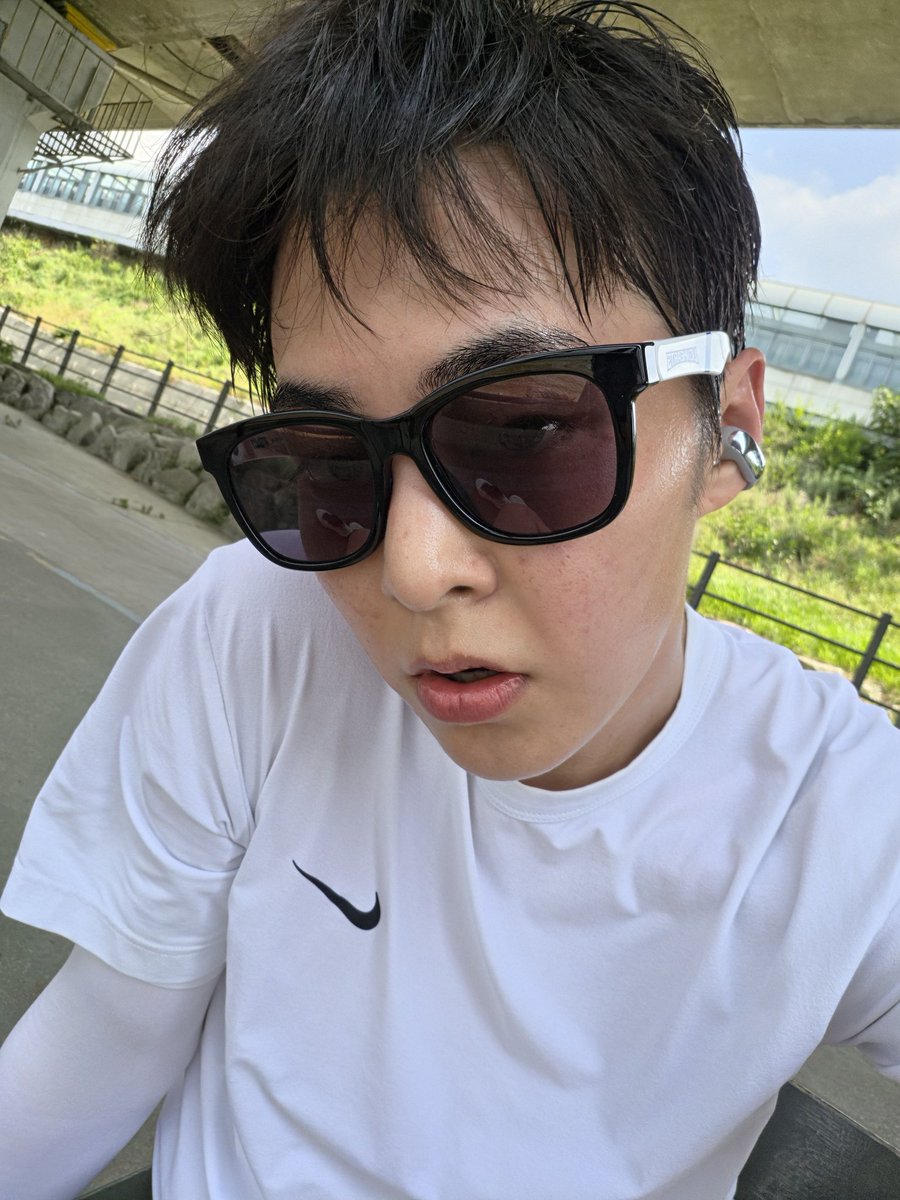 _tnggg's tweet photo. พี่มินซอกมาบับเบิ้ลลลลล✨ภาพแรกส่งมาให้หน้าตาสดใสบอก "เริ่มวิ่ง~ จากลับมาแบบปลอดภัย" พอวิ่งเสดเซลฟี่มาบอก "อย่าวิ่งเวลานี้เลย เกือบตุย" ตลกมากว้อยพี่555555555555555555555555555555555 https://t.co/nP8FWacGgC