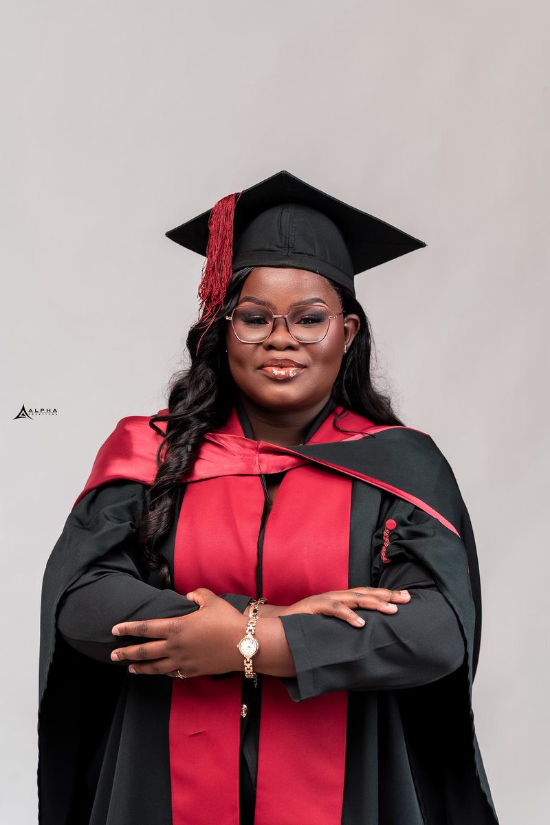 Pamtei1's tweet photo. It’s been a minute. Had to master a few things 👩‍🎓🥰

#GraduAte #MSc #Malawi https://t.co/7nAVSWsDlU