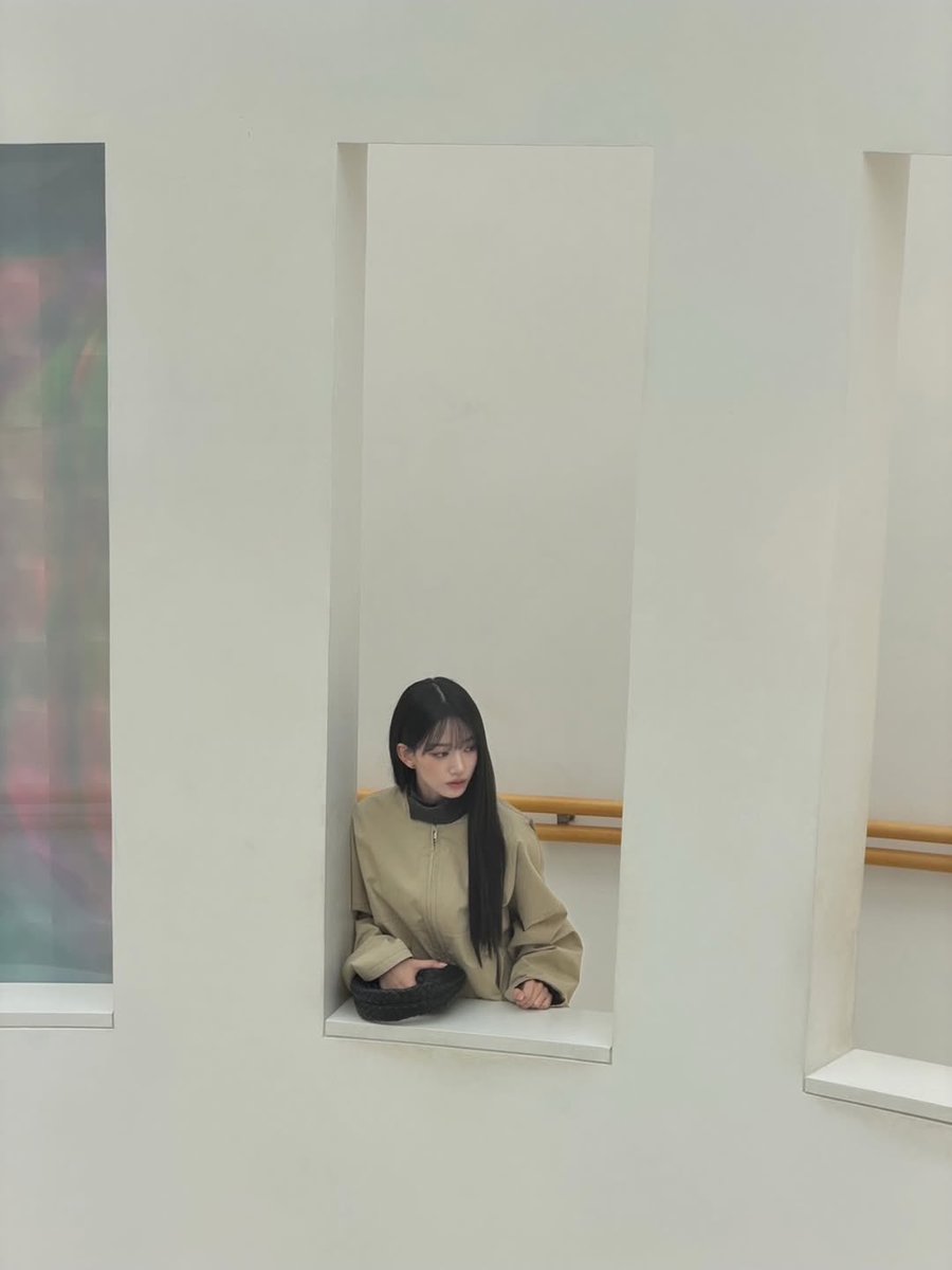sooinspic's tweet photo. art

   #MEOVV #SOOIN #미야오 #수인 https://t.co/GN0JqkhStH