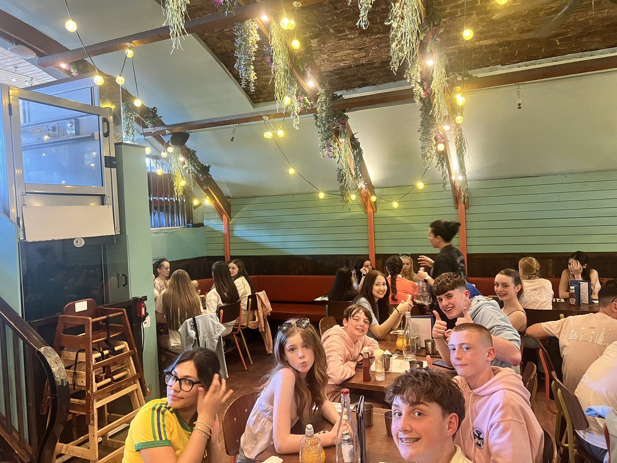 SASB_PE's tweet photo. Dinner at Las Iguanas! https://t.co/ZuohbvBtmC