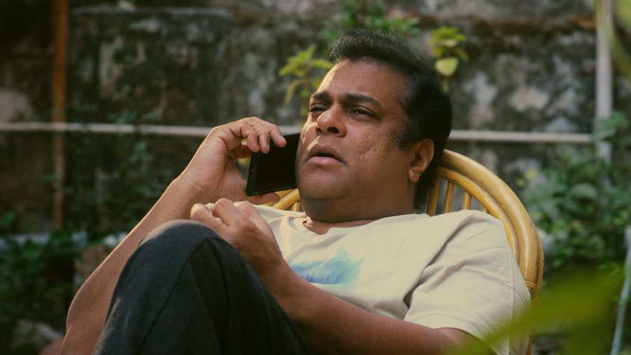mrs_persistent's tweet photo. Some films come and go.
Some stay in your mind for a while.
But some stay with you forever.
#Illu is one such short film. ❤️

I got connected to it within the first few seconds as I started watching the trailer. It instantly gave me beautiful Mani Ratnam film vibes. I was pleasantly surprised when the lead later says, "Maniratnam cinema la undi."

I watched the film the moment it started streaming on #ETVWin, and the film exceeded my expectations. 👏

#Illu proves something many filmmakers seem to be ignoring today. A good plot alone isn't enough. What truly matters is the writing.
📎The screenplay.
📎The dialogues.
📎The performances.
📎The silence between the words.
📎The background score 
📎Knowing what to show, what not to show, and how much to show.
📎Trusting the audience's imagination 

Nothing artificial or forced.
Just honest and confident storytelling.

Without taking sides, the film also quietly conveys that being a happy couple has nothing to do with marriage — it's more about understanding and companionship. 🫶

The writer in me connected deeply with the dialogue:
"Entha sukham ra... intlo koorchoni raasukovadam." 🏡🕶️✍️

Building a career around your passion and being able to work from the comfort of your home is something that many people dream of, but only a few of us truly get to experience.

Coming to the performances...

I've always admired Harshavardhan and Bindu Chandramouli.

Hit or flop, they always give their best. You simply cannot ignore their performances. 👏

Rohit & Sashi 
I've always liked their work.
But this time, I genuinely fell in love with it. 
They never make desperate attempts to impress.
They focus on making us feel the characters, emotions and moments.

Next is Vivek Sagar’s background score

It quietly flows alongside the story, emotions, and silences. For me, this music combined with the screenplay, played a massive role in channelling those beautiful, nostalgic Mani Ratnam film vibes.

This is easily one of the finest films from #KathaSudha and one of the most heartfelt stories I've watched in recent years.

Thank you, @ETVWin, for bringing us such a gem. 🙏

My hearty congratulations to Harshavardhan garu. It genuinely feels like he finally got a lead role that his talent fully deserves.

I sincerely hope this opens the door to many more roles that allow us to see the fullest of his potential🌟

Dear Telugu audience, this film deserves more reach.

If you haven't watched #Illu yet, don't waste your time reading more reviews.

Just watch it. You'll be lost in a serene world for 45 minutes. 📽️

@HarshaZoomOut @AvantiCinema #VivekSagar #TeluguCinema #Tollywood #TeluguMovies #CinemaLovers #FilmTwitter